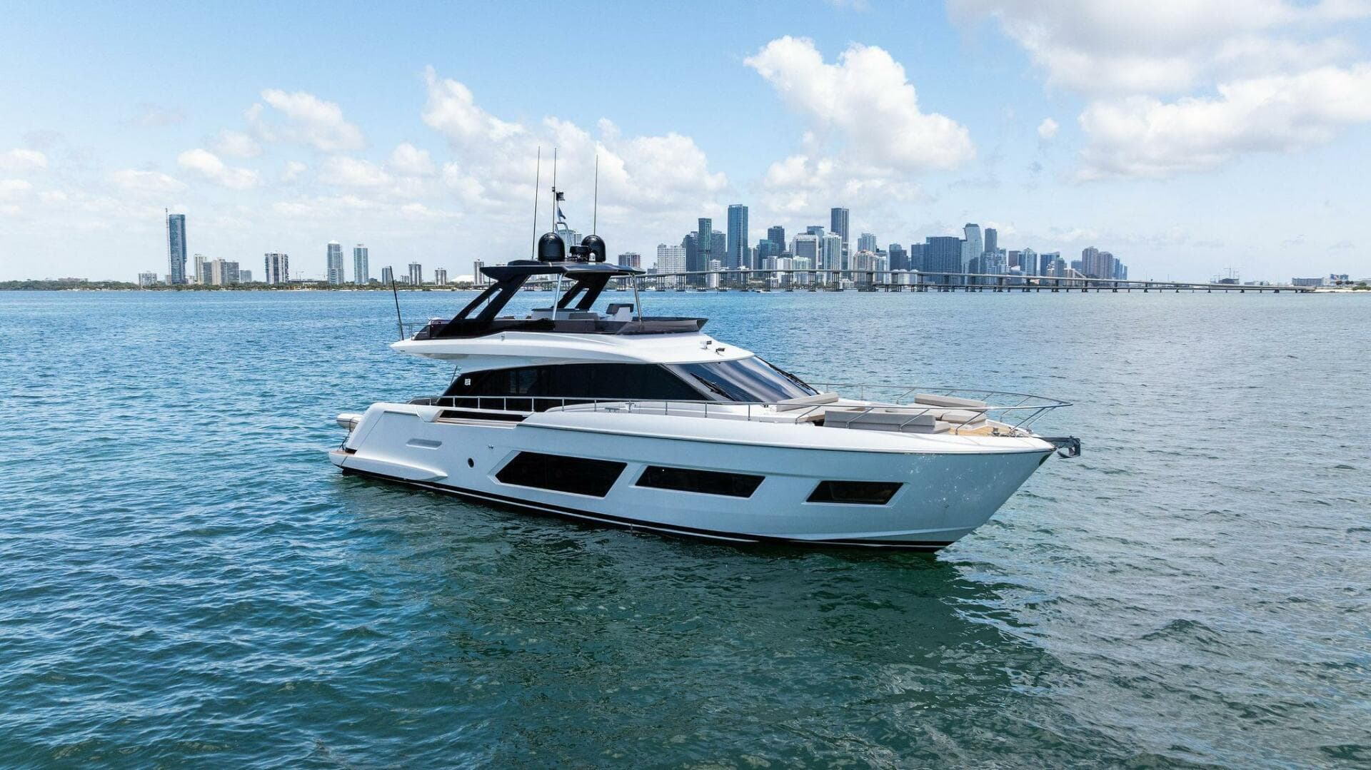 2023 Ferretti Yachts 670 photo 14