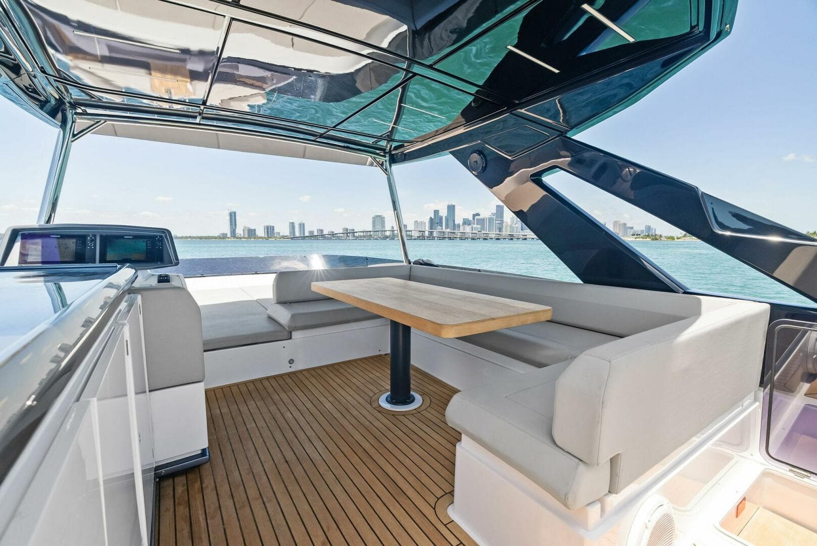 2023 Ferretti Yachts 670 photo 40