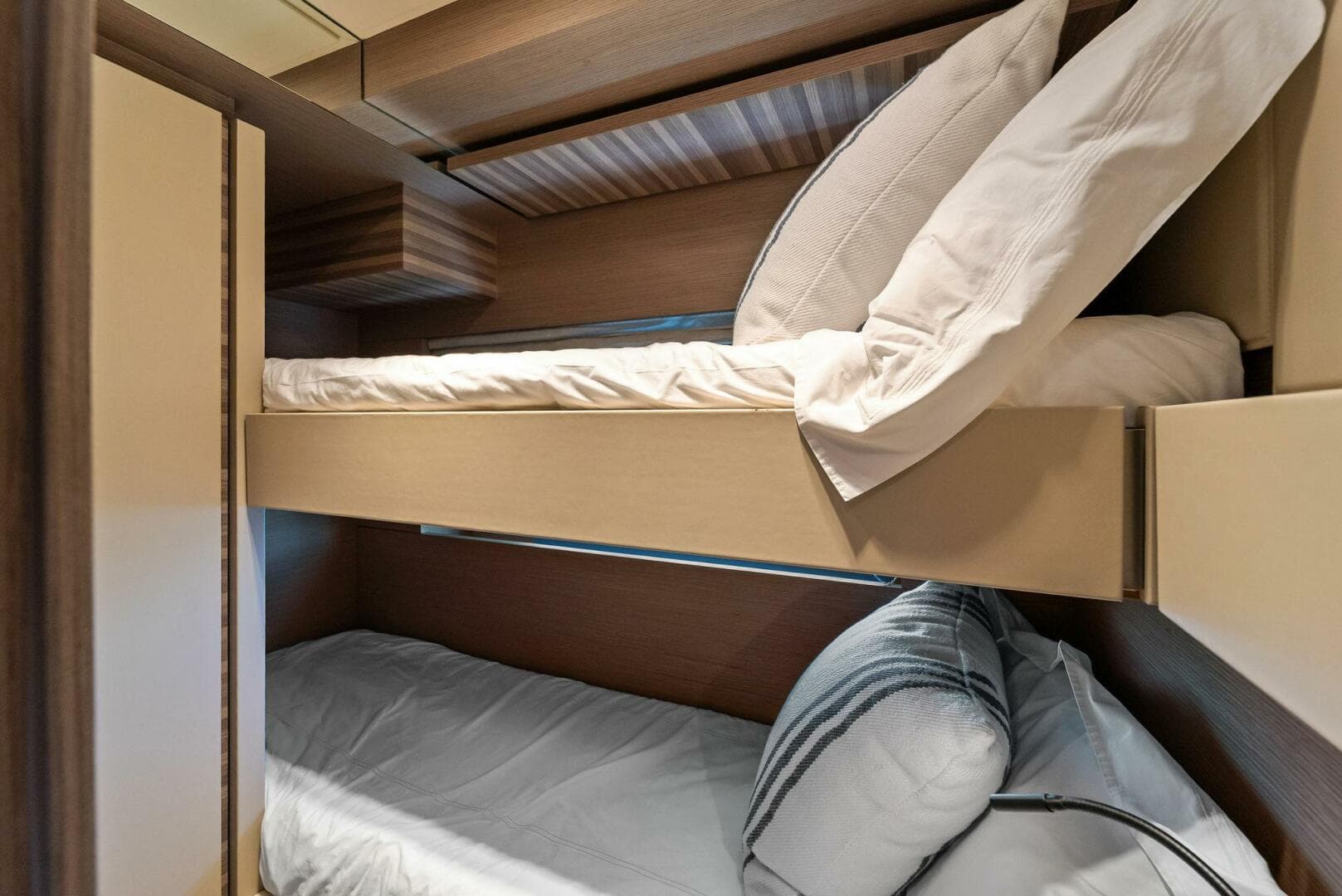 2023 Ferretti Yachts 670 photo 64