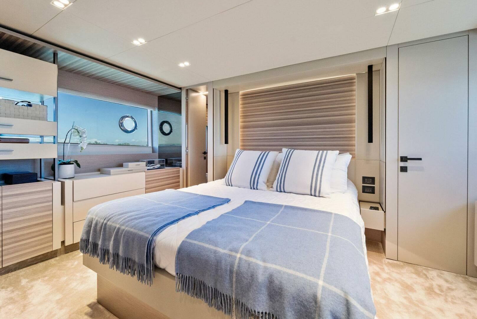 2023 Ferretti Yachts 670 photo 66