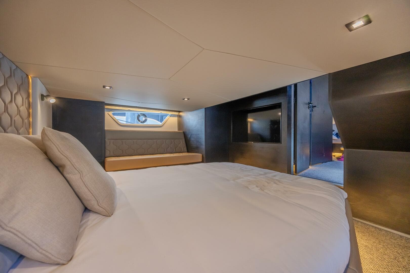 2023 Vanquish Yachts VQ58 photo 49