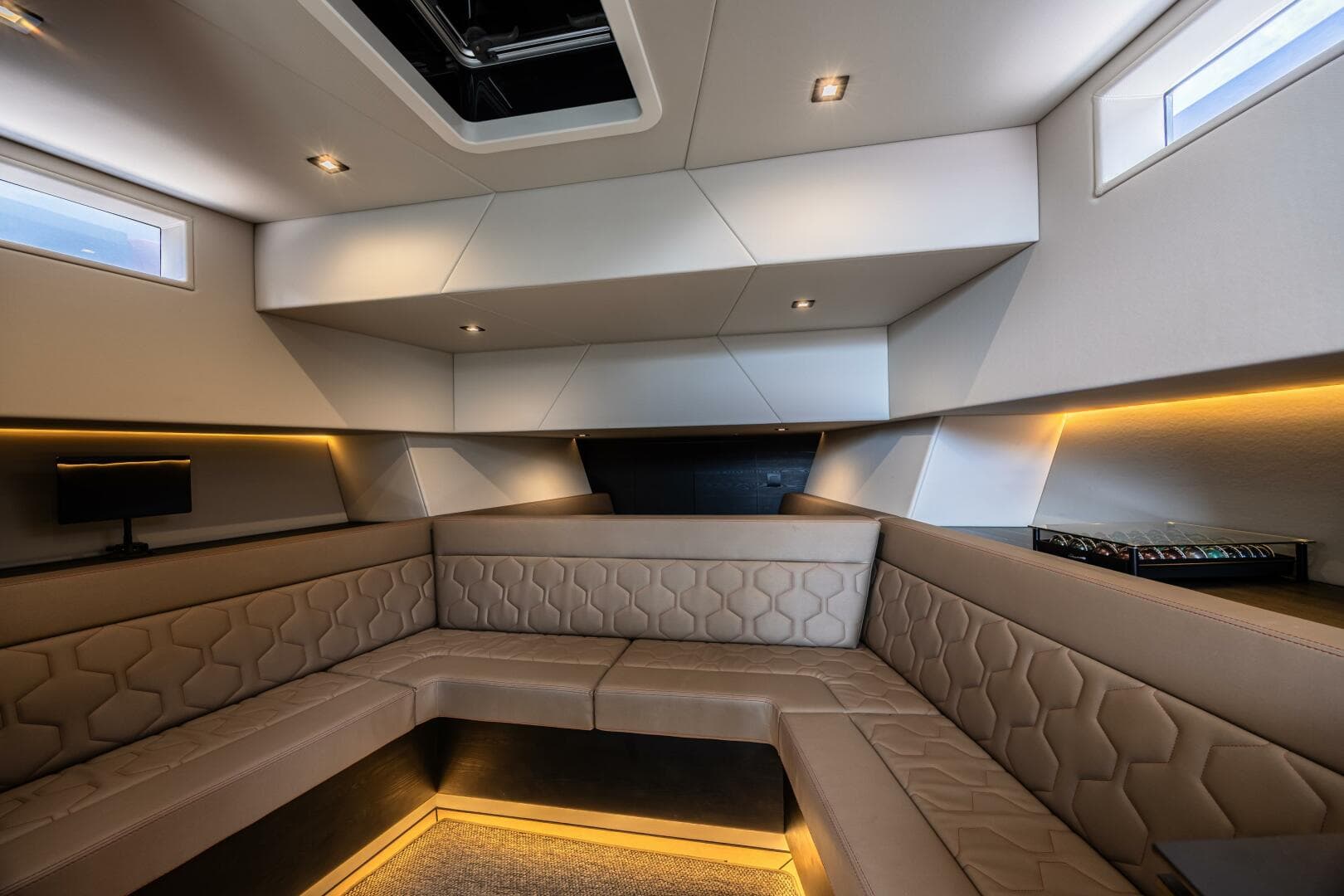 2023 Vanquish Yachts VQ58 photo 59