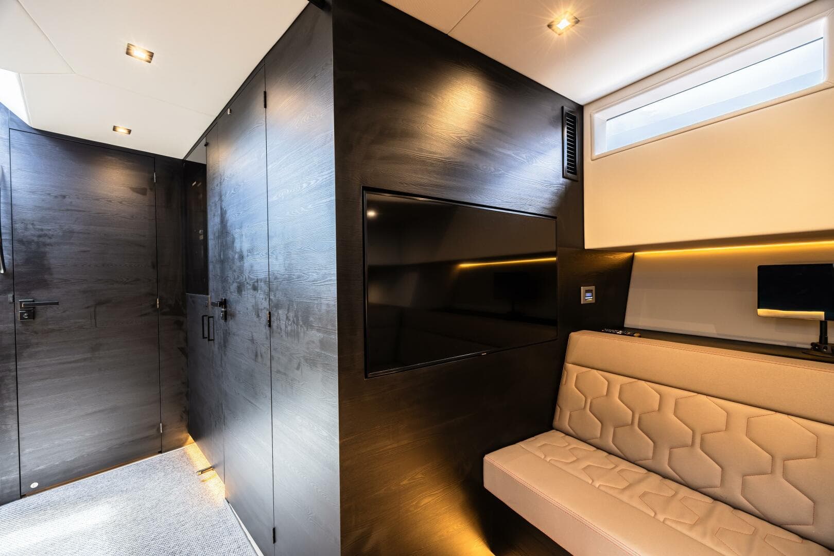 2023 Vanquish Yachts VQ58 photo 62