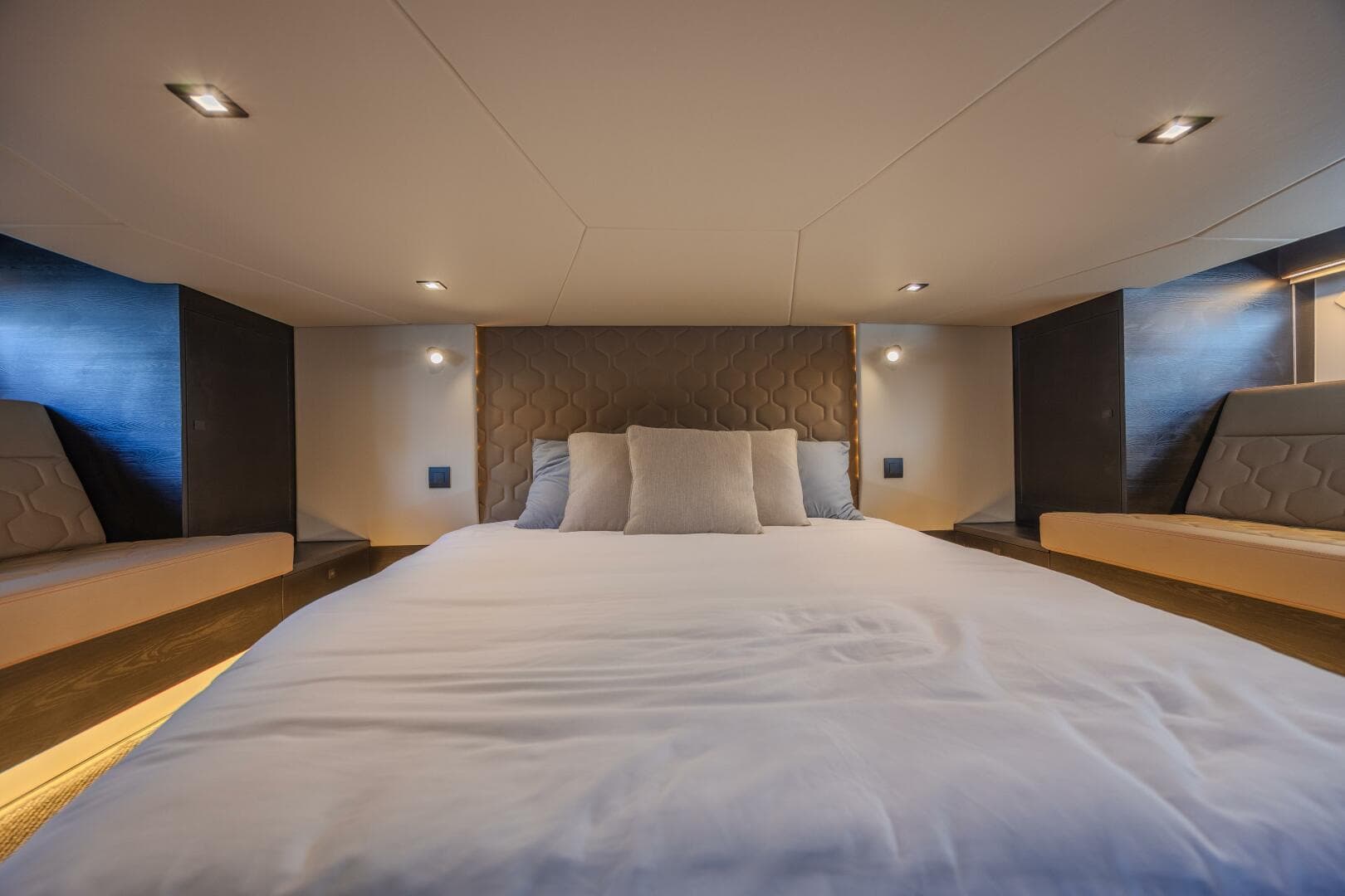 2023 Vanquish Yachts VQ58 photo 46