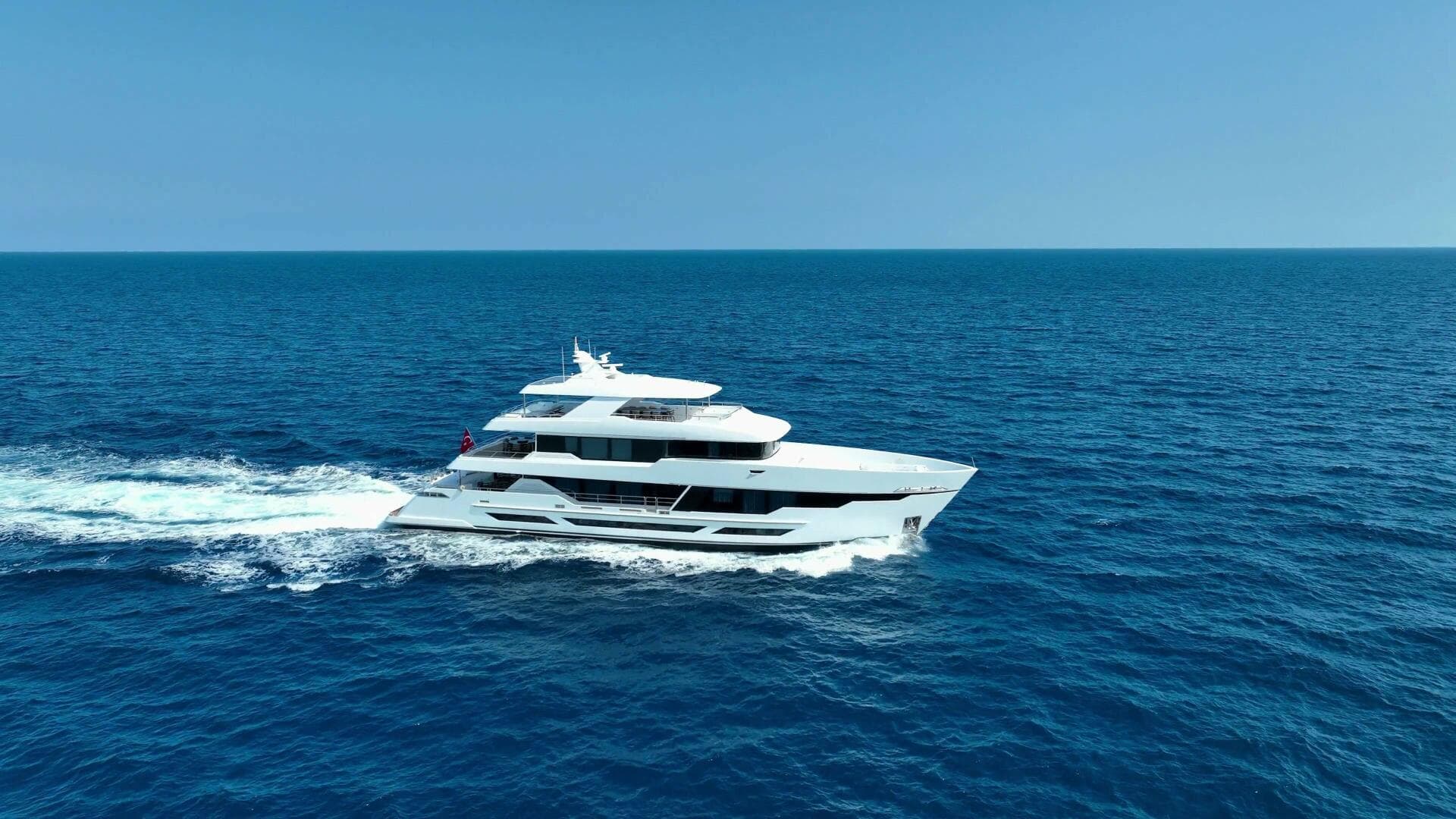 2026 Hargrave E Series Superyachts Division photo 3