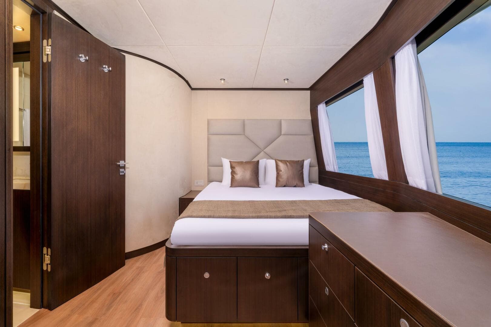 2026 Hargrave E Series Superyachts Division photo 32