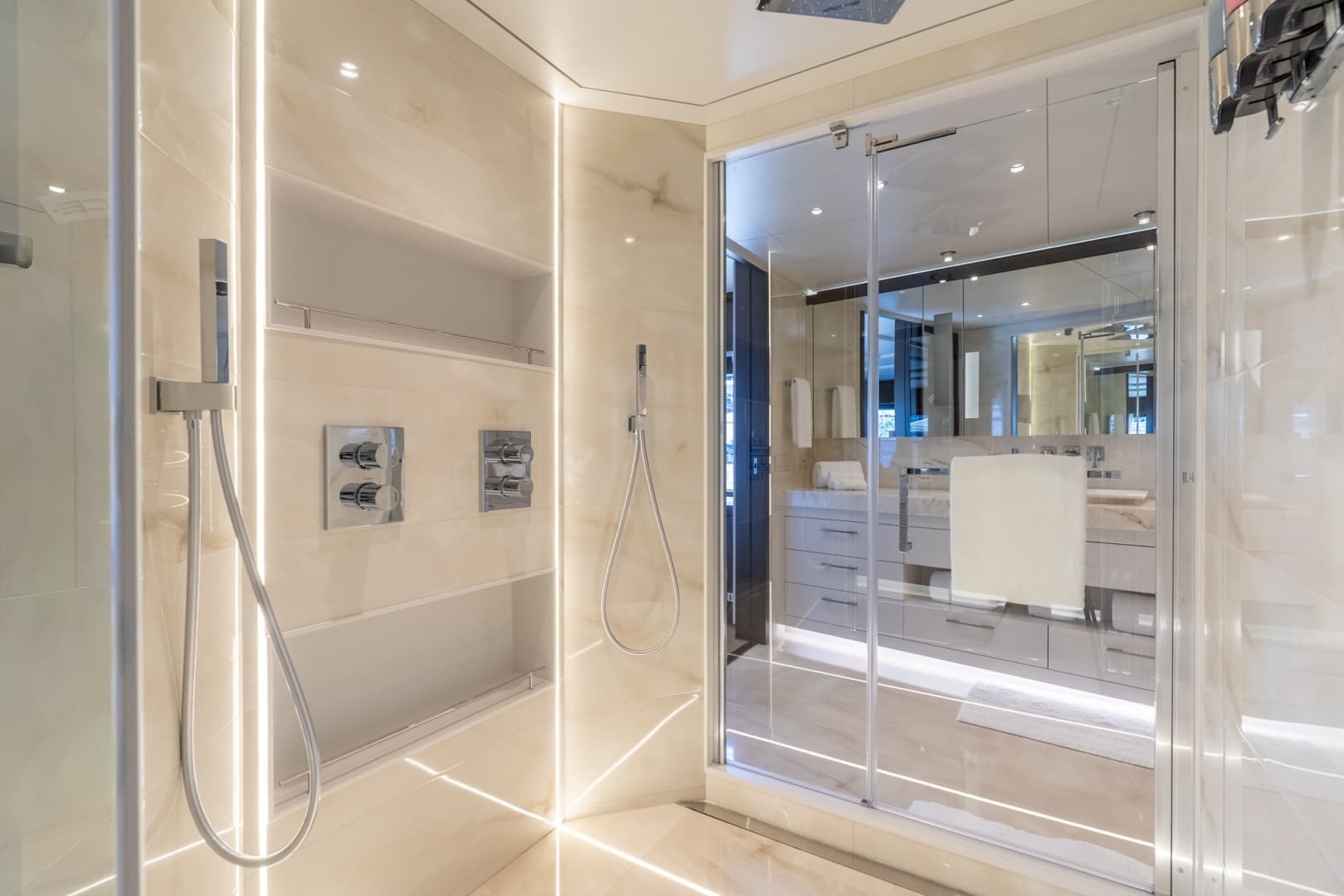 2026 Hargrave E Series Superyachts Division photo 17