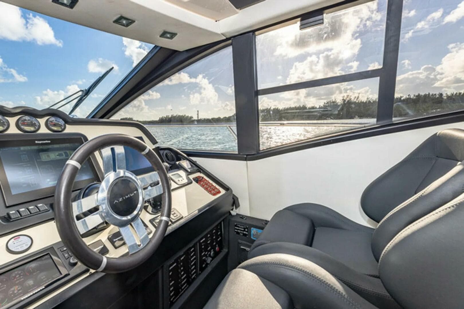 2015 Azimut 55S photo 15