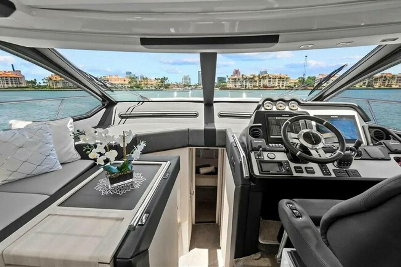 2015 Azimut 55S photo 14