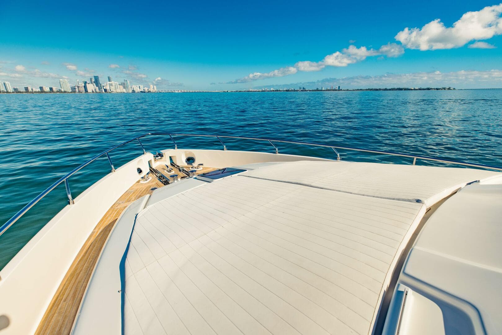 2017 Ferretti Yachts 750 photo 26