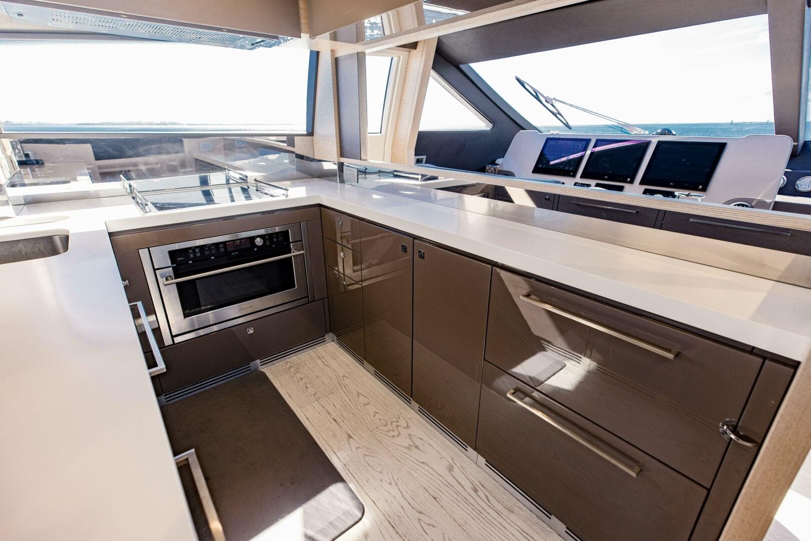 2017 Ferretti Yachts 750 photo 60