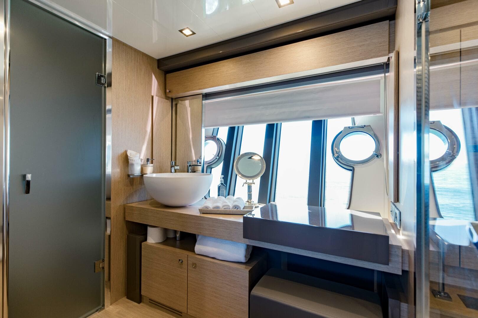 2017 Ferretti Yachts 750 photo 78