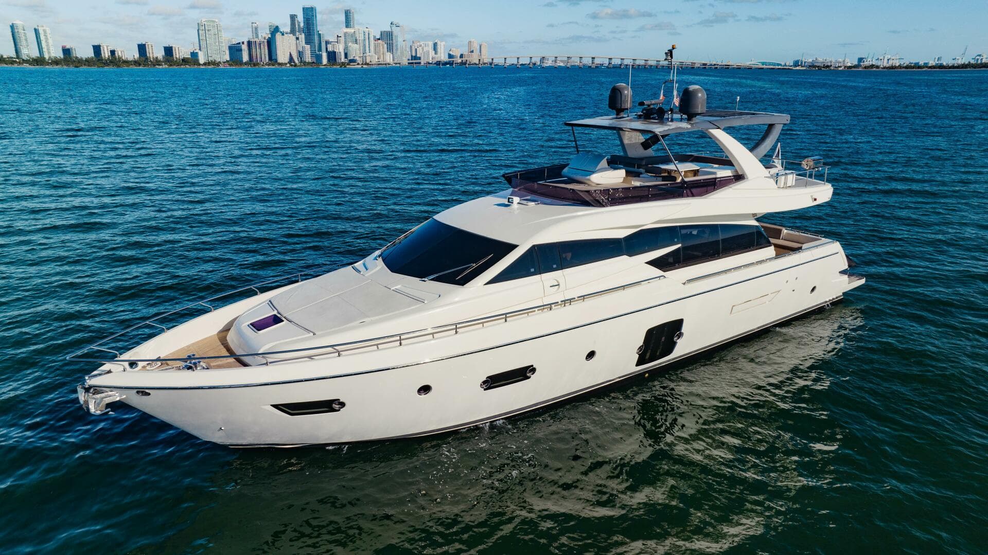2017 Ferretti Yachts 750 photo 12