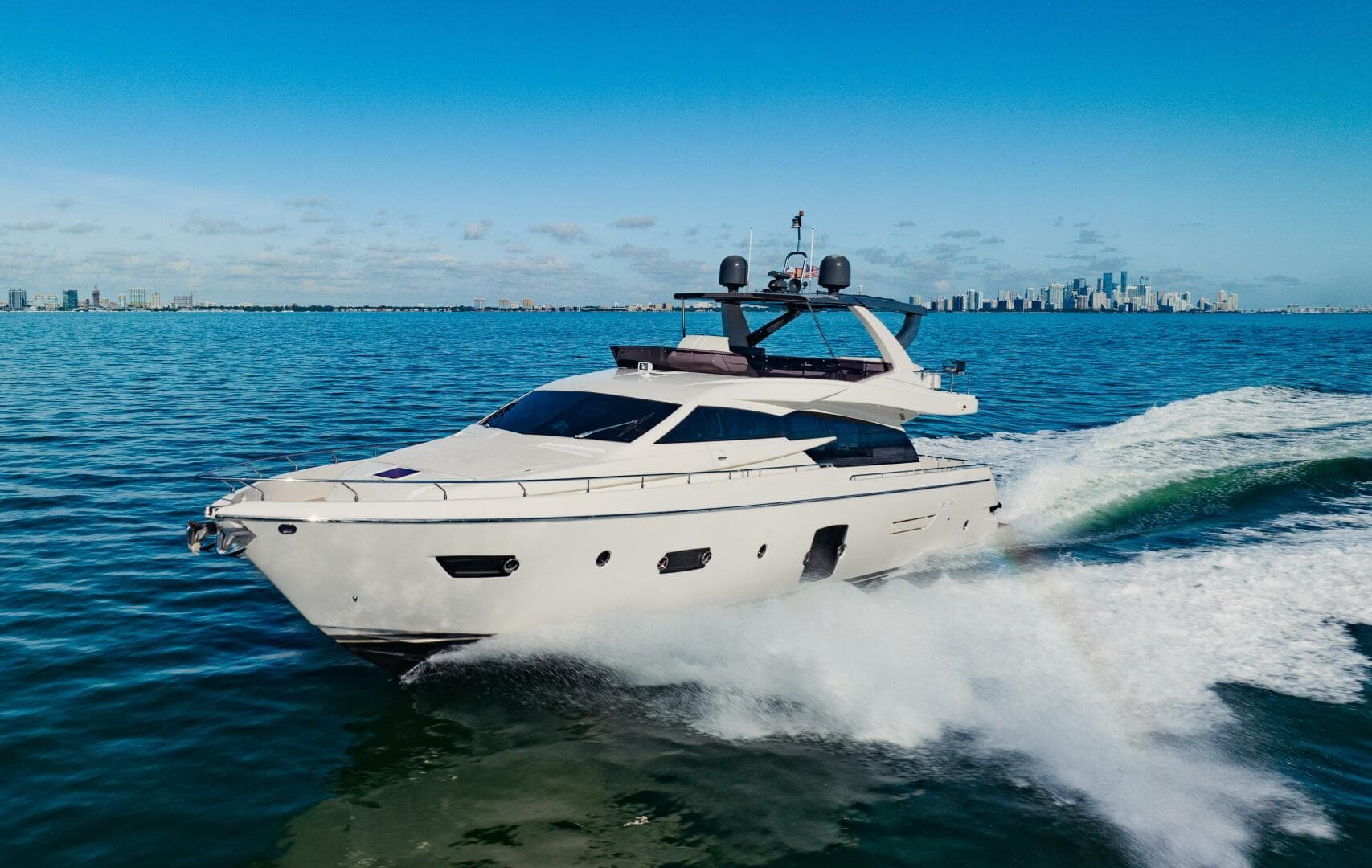 2017 Ferretti Yachts 750 photo 6