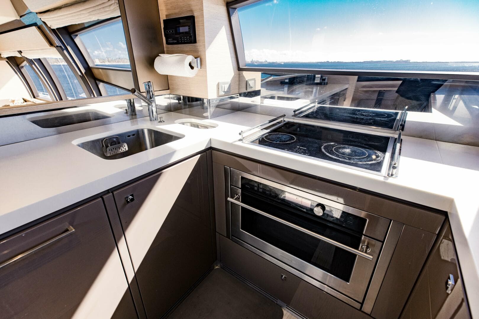 2017 Ferretti Yachts 750 photo 63