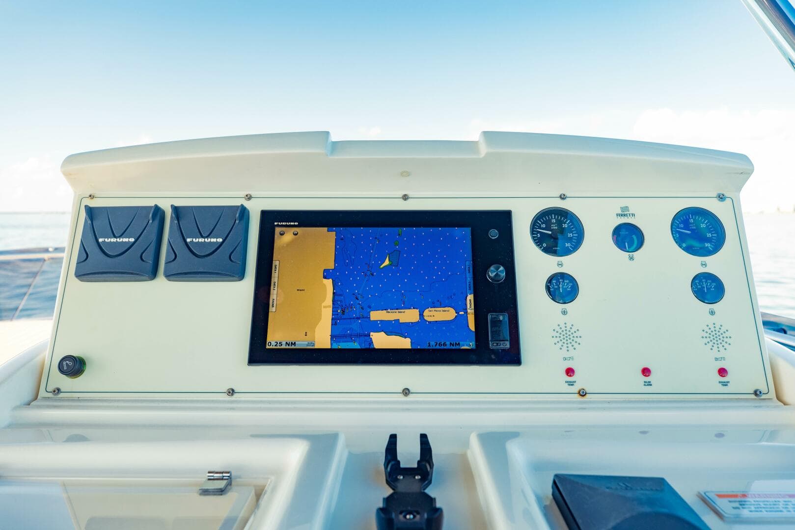 2017 Ferretti Yachts 750 photo 44