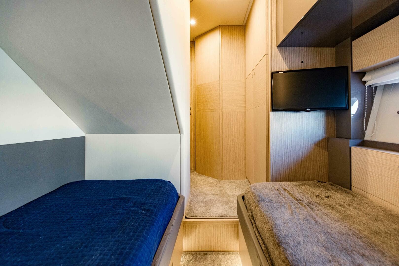 2017 Ferretti Yachts 750 photo 100
