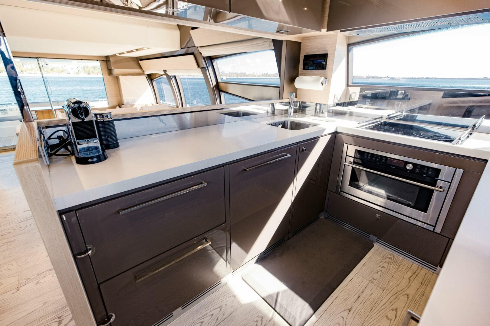 2017 Ferretti Yachts 750 photo 61