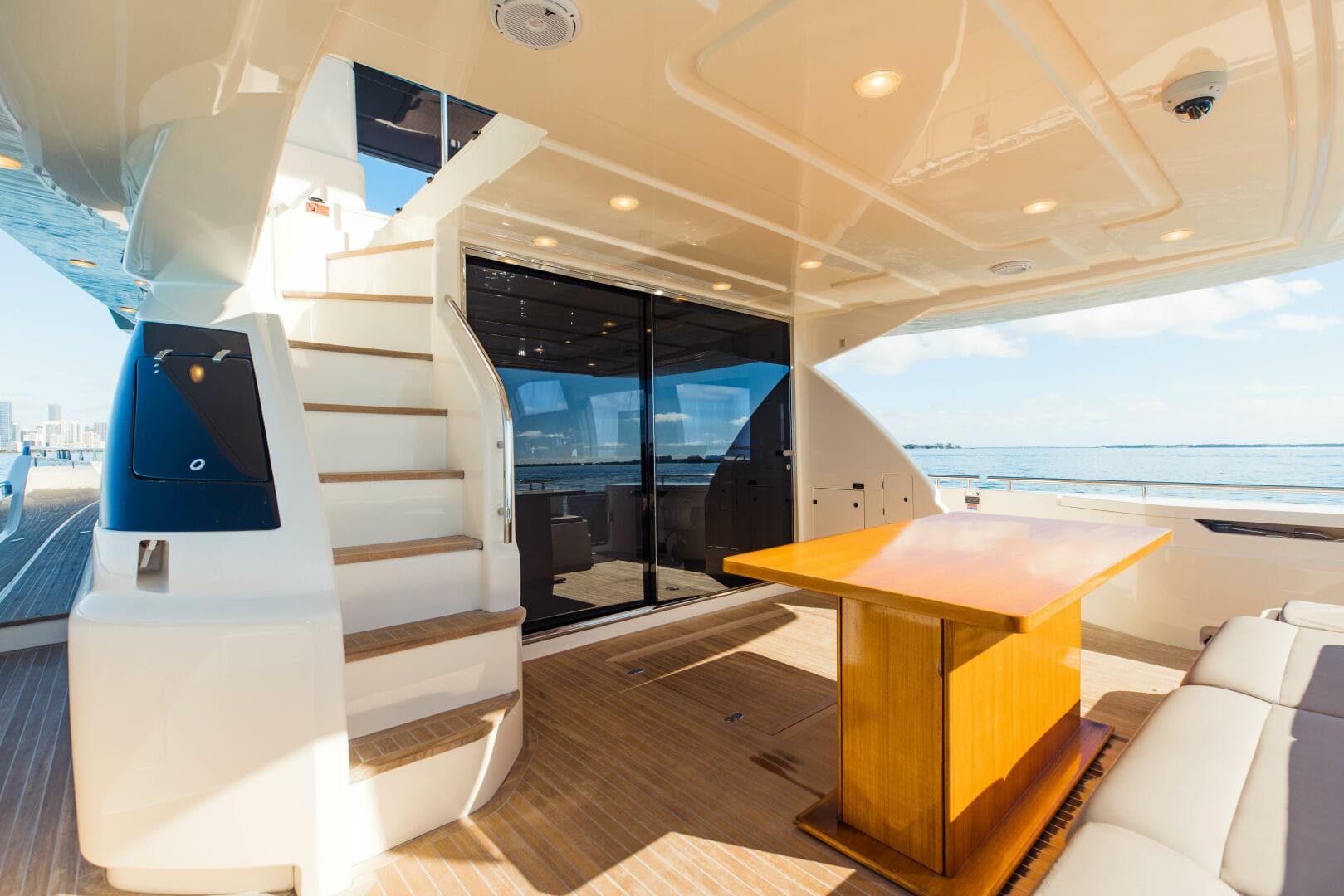 2017 Ferretti Yachts 750 photo 22