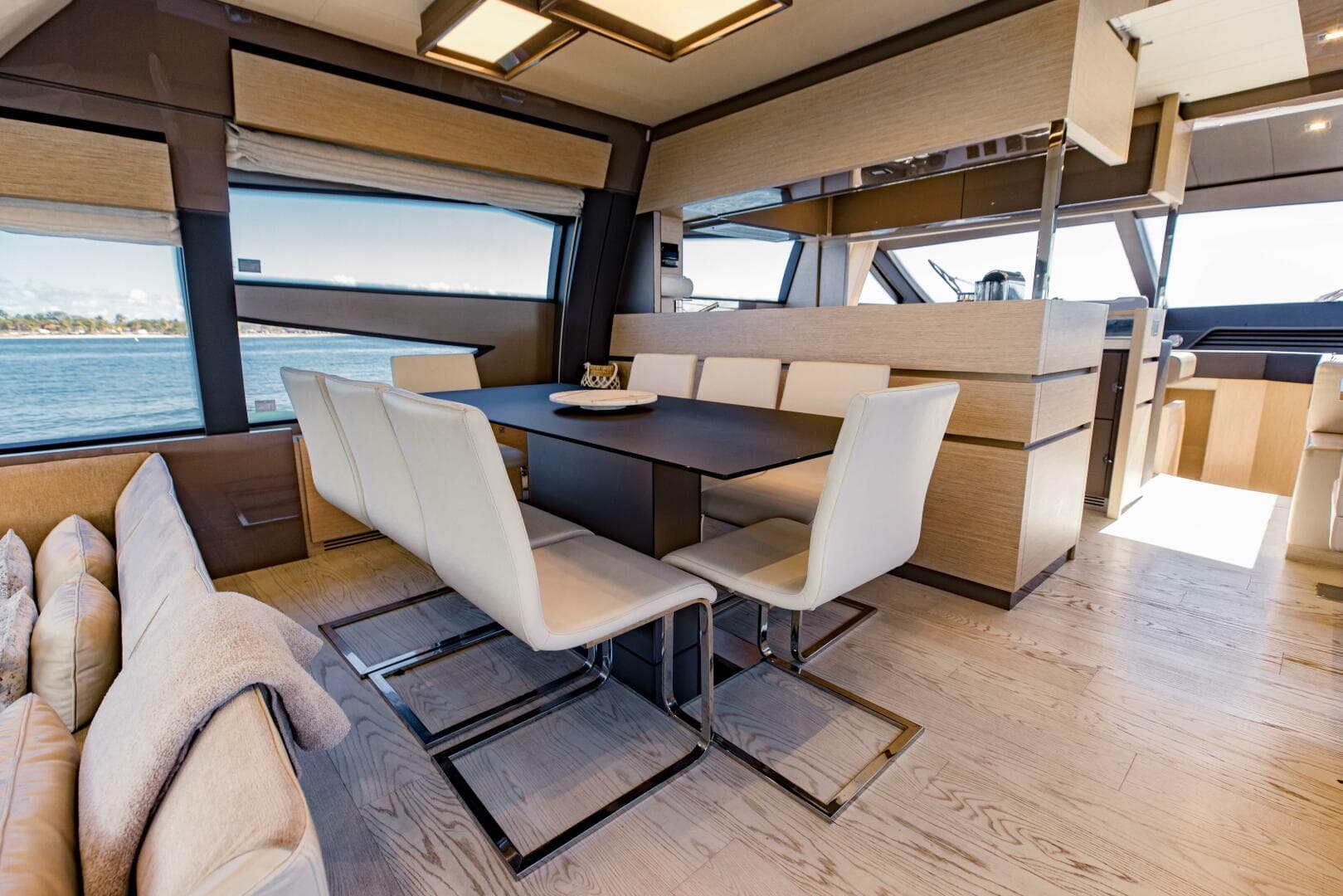 2017 Ferretti Yachts 750 photo 56