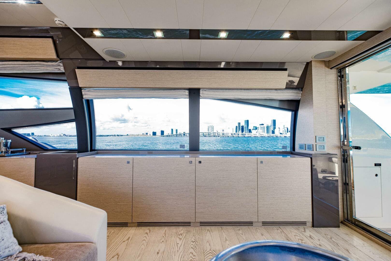 2017 Ferretti Yachts 750 photo 48