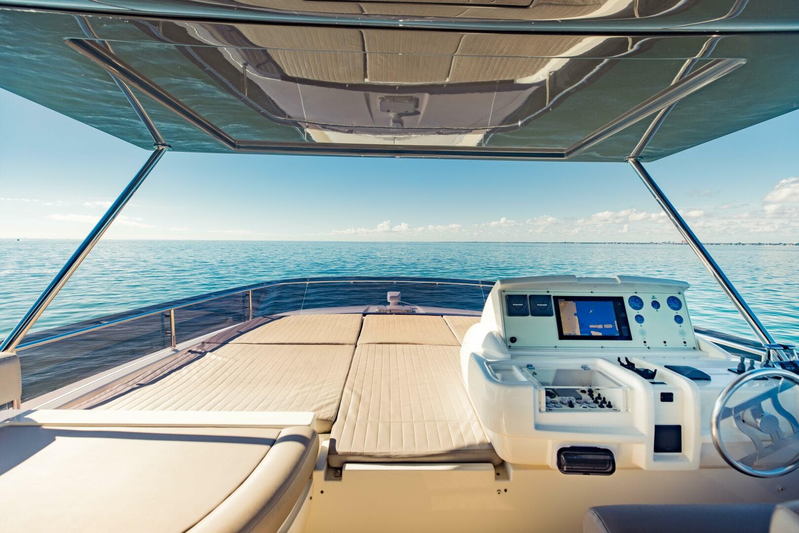 2017 Ferretti Yachts 750 photo 40