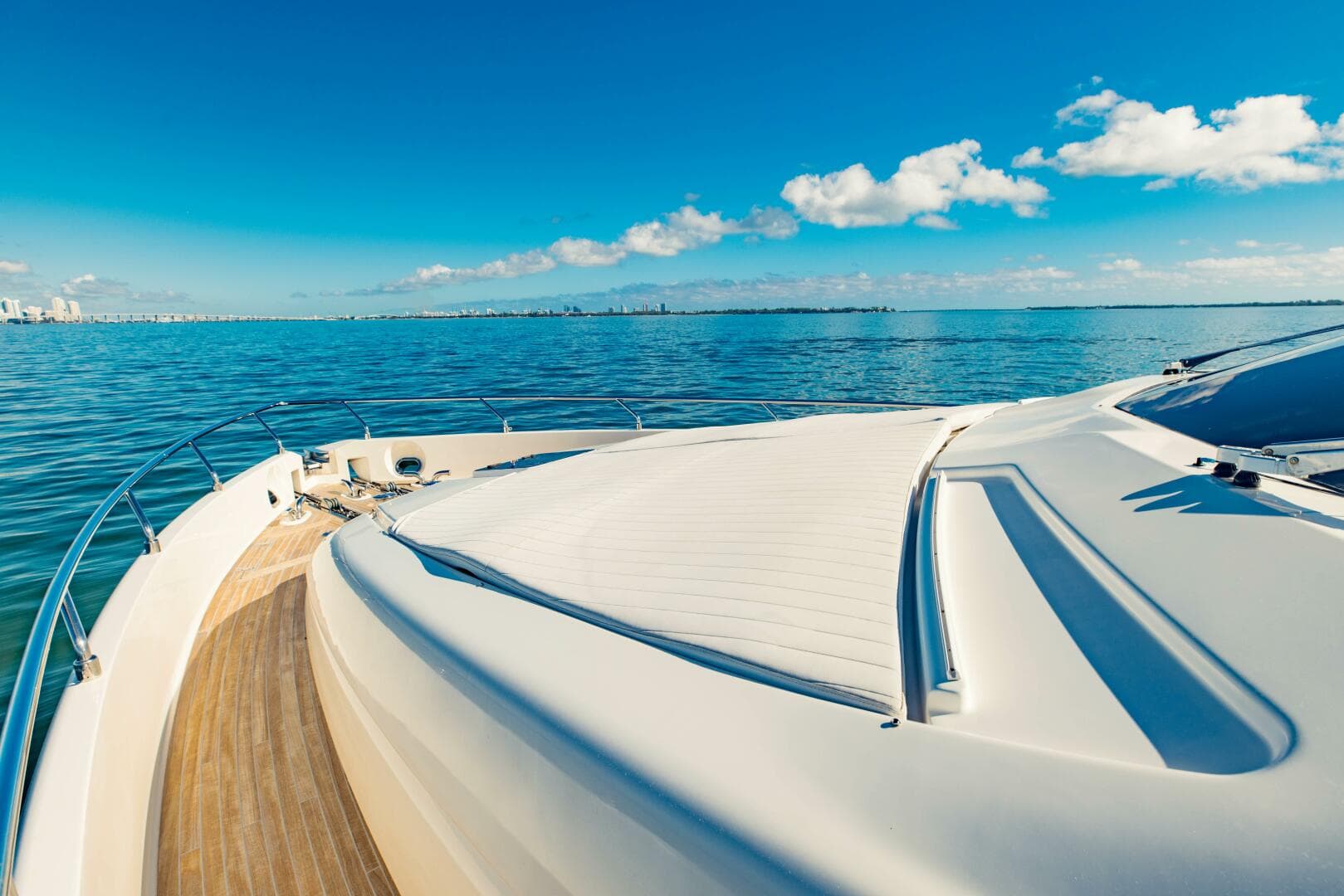 2017 Ferretti Yachts 750 photo 25