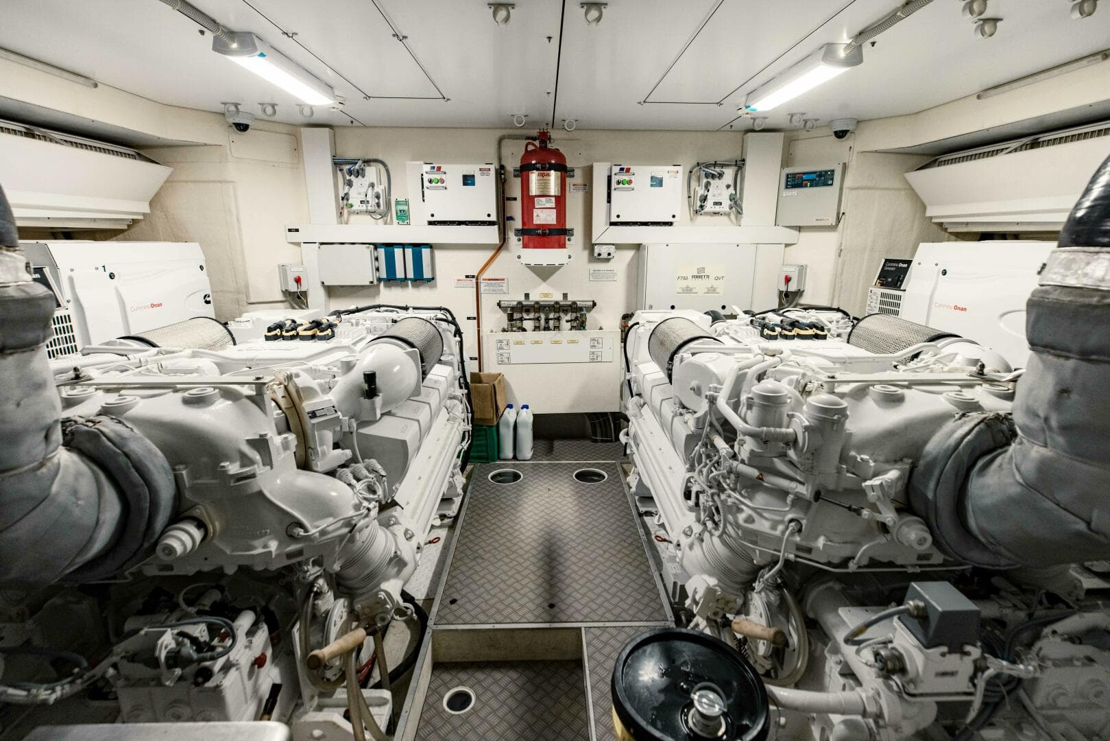 2017 Ferretti Yachts 750 photo 109