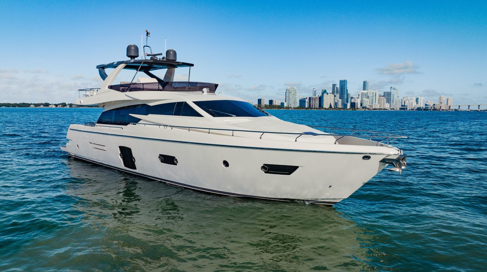 2017 Ferretti Yachts 750 photo 10