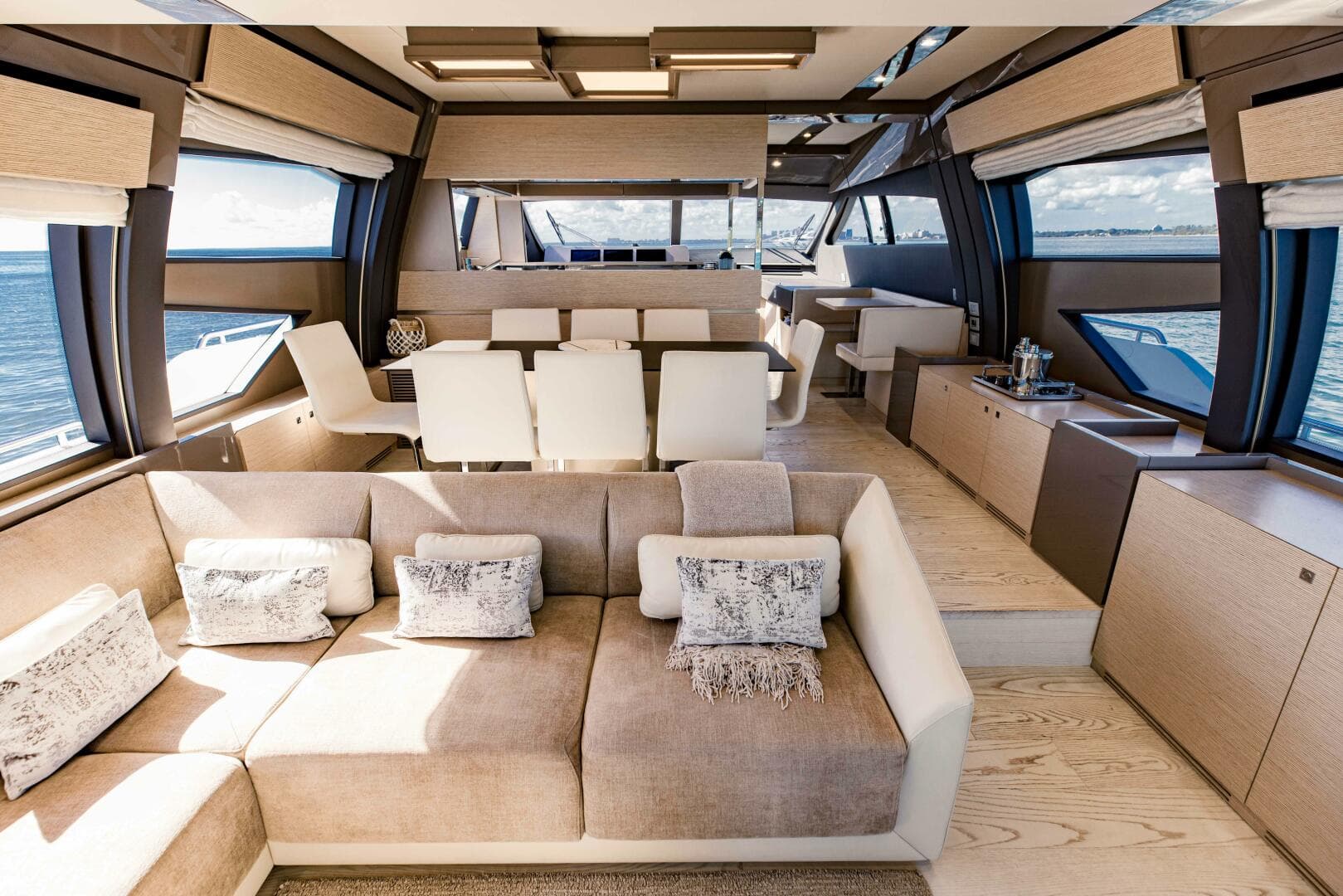 2017 Ferretti Yachts 750 photo 53