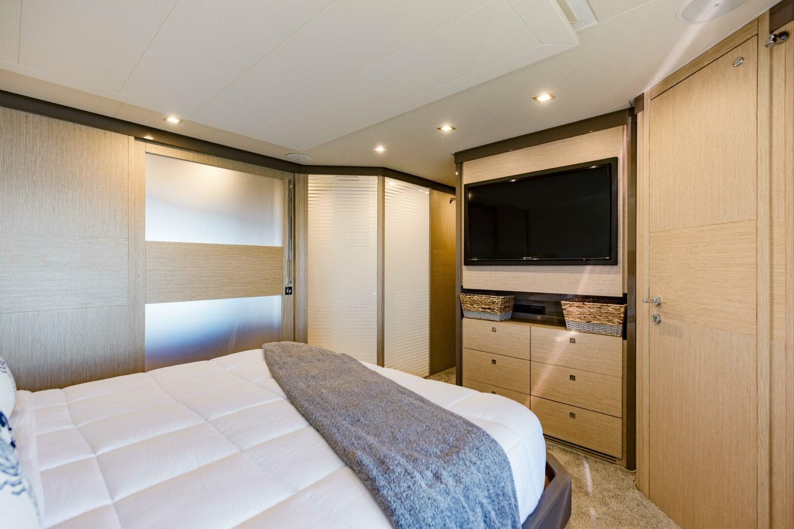 2017 Ferretti Yachts 750 photo 88