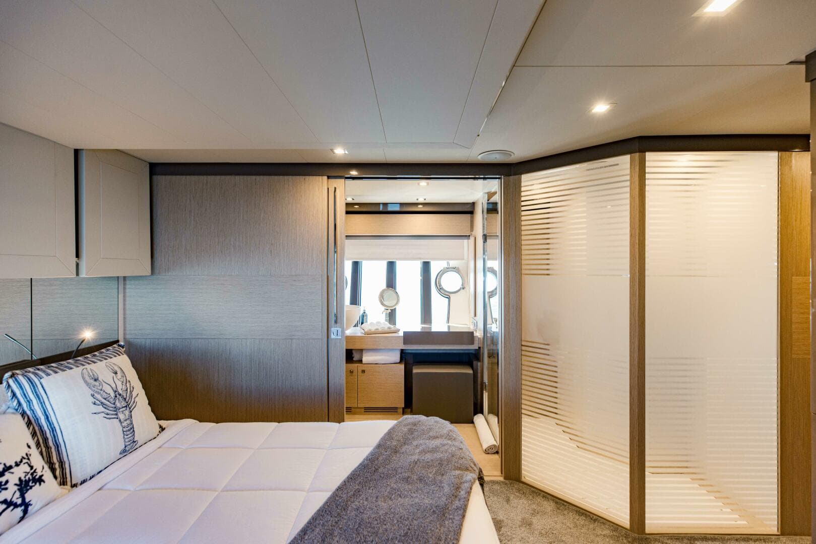 2017 Ferretti Yachts 750 photo 77