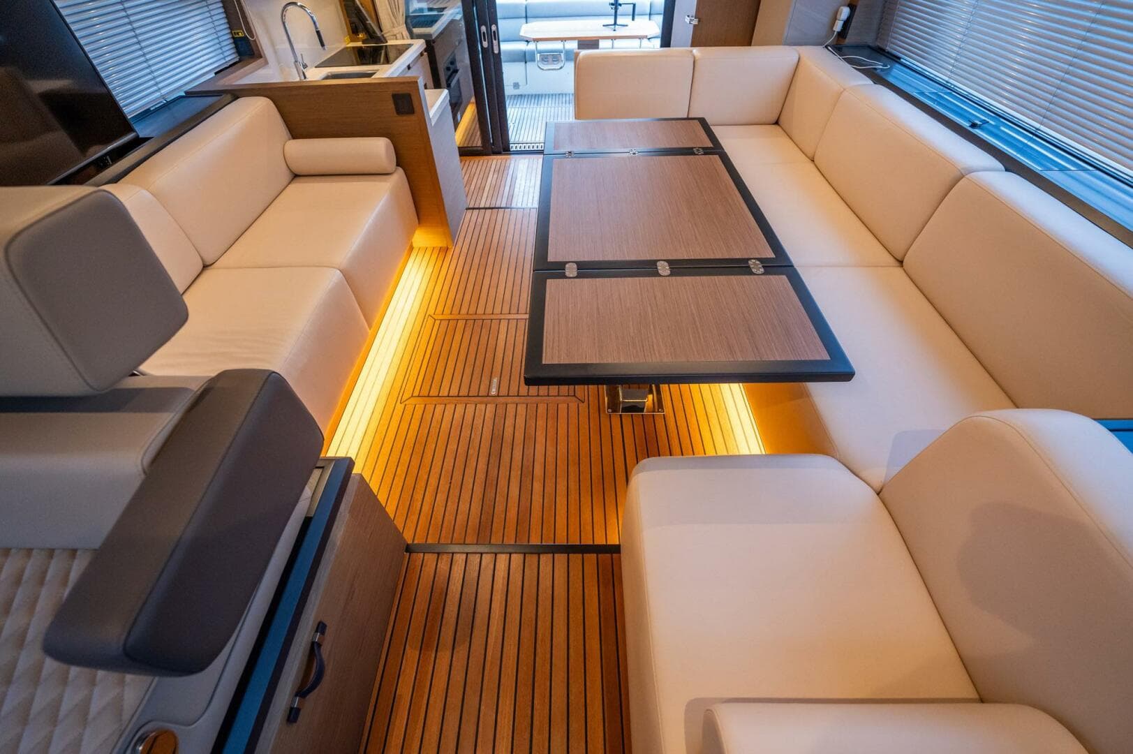 2021 Beneteau Monte Carlo 52 photo 22