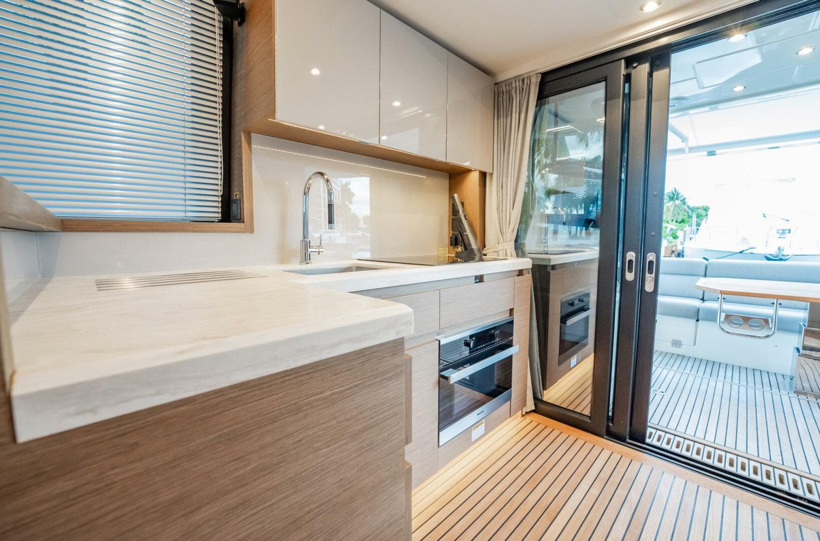 2021 Beneteau Monte Carlo 52 photo 24
