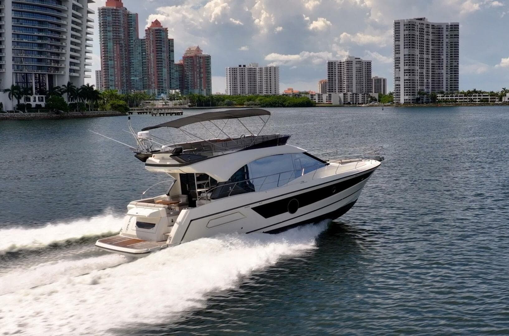 2021 Beneteau Monte Carlo 52 photo 3