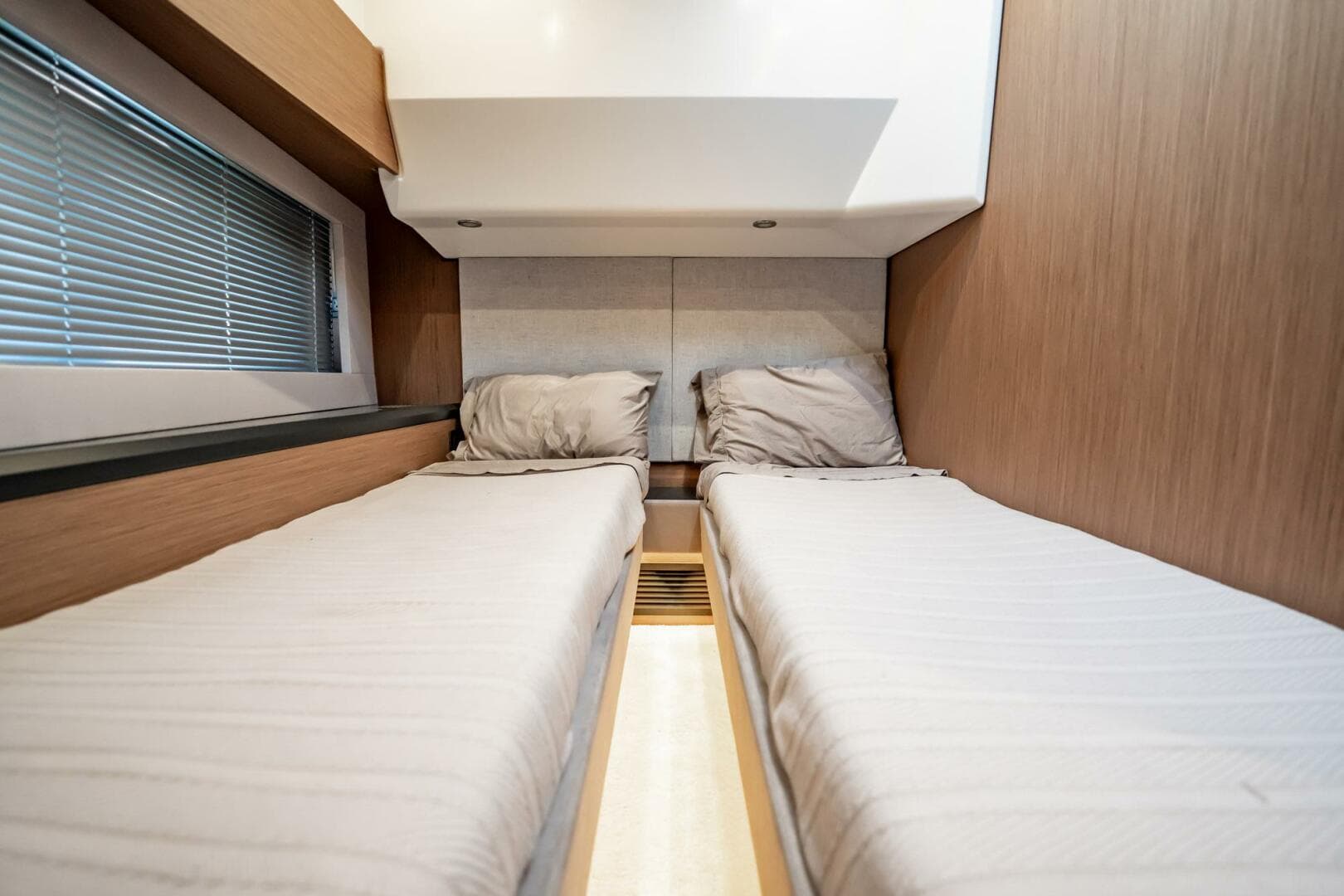 2021 Beneteau Monte Carlo 52 photo 39