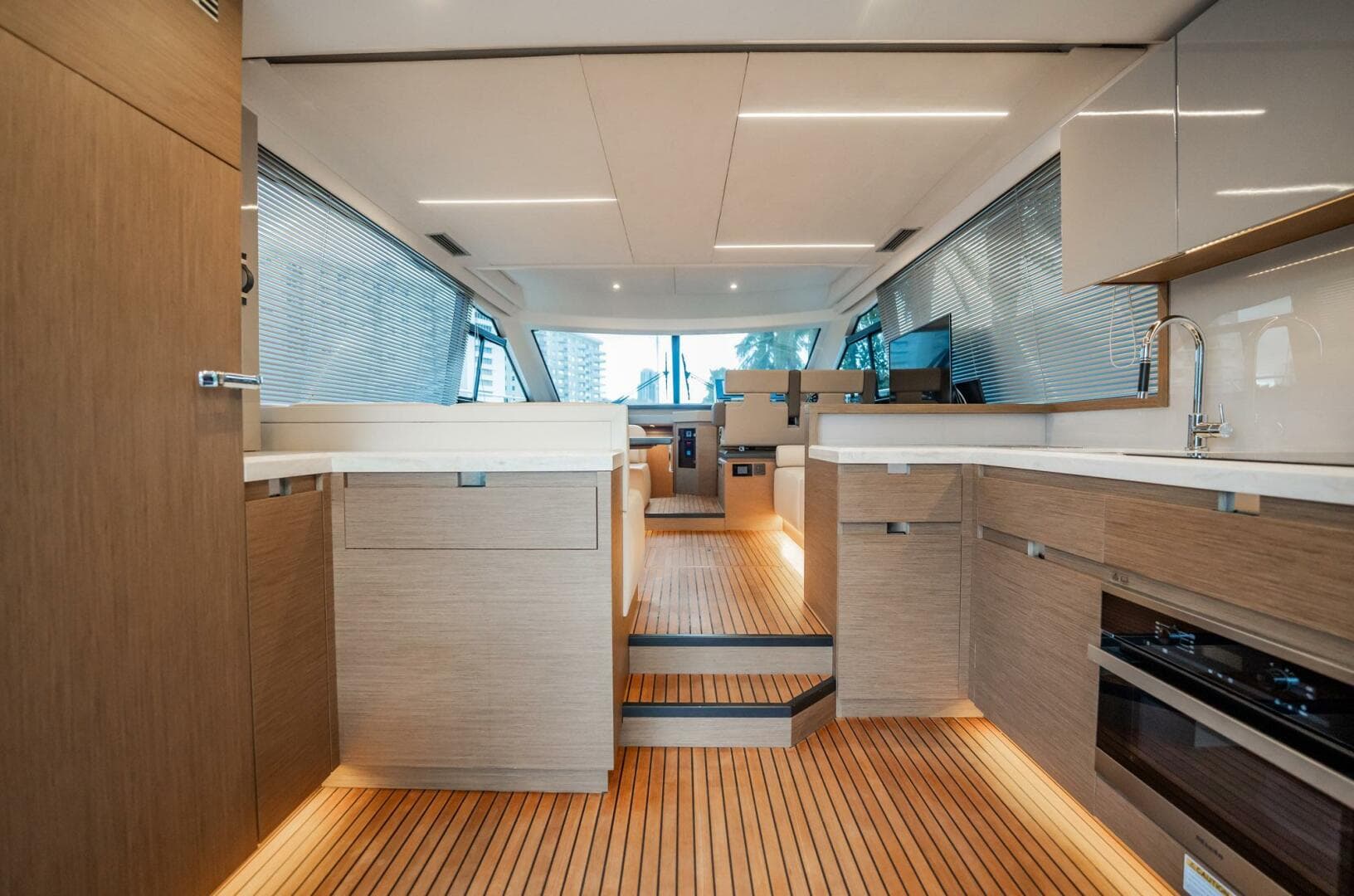 2021 Beneteau Monte Carlo 52 photo 18