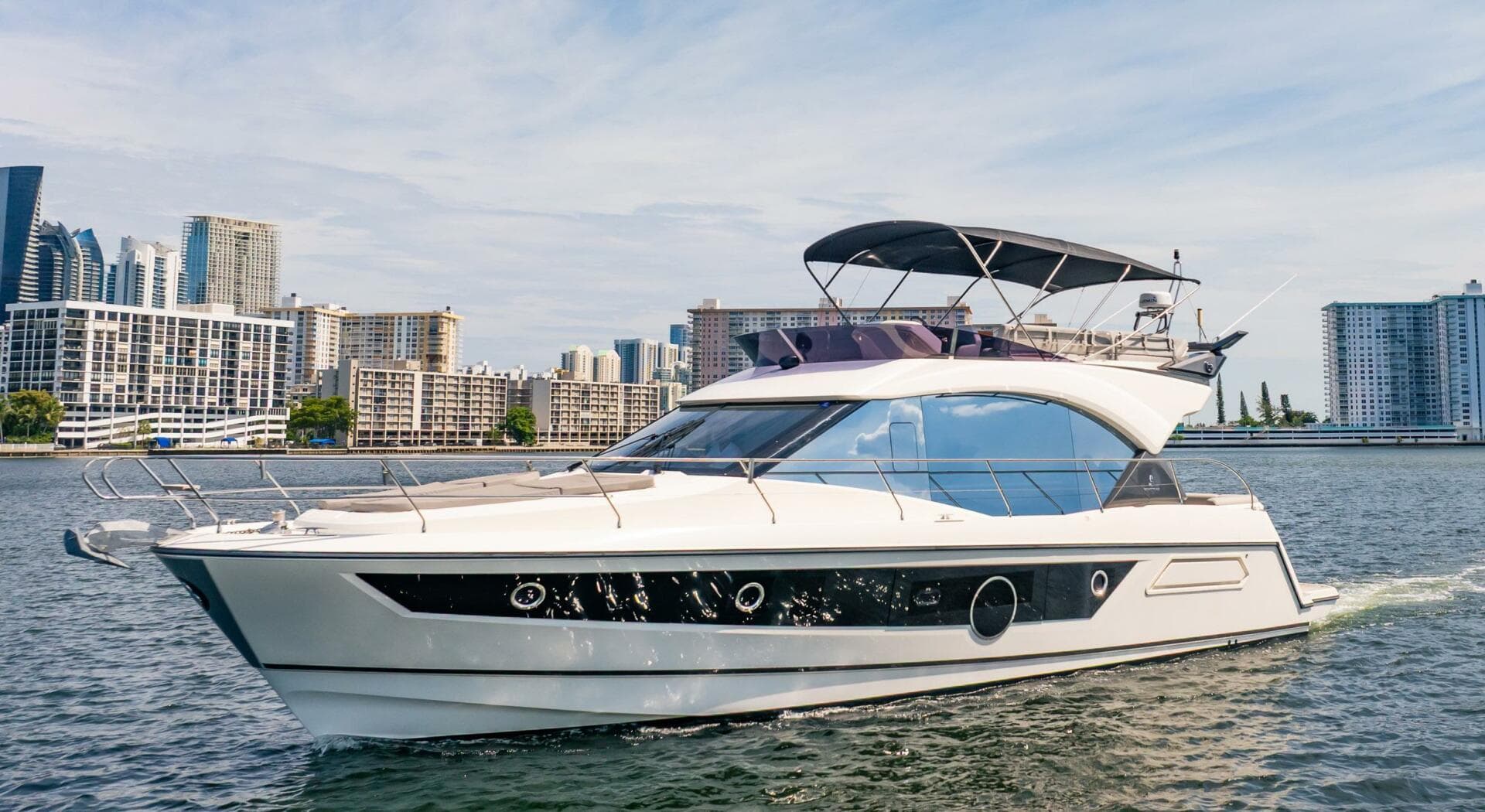 2021 Beneteau Monte Carlo 52 photo 16