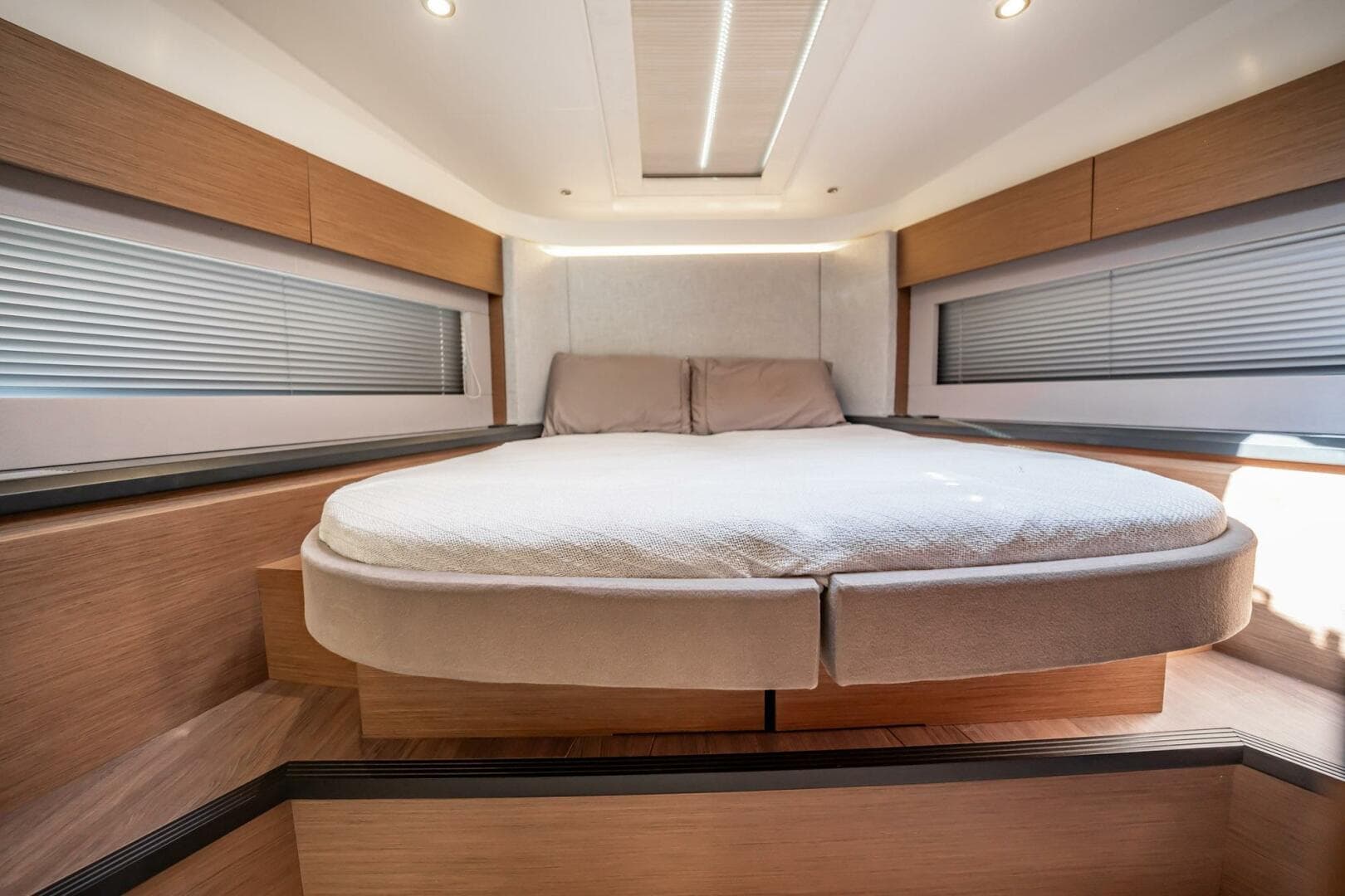 2021 Beneteau Monte Carlo 52 photo 36