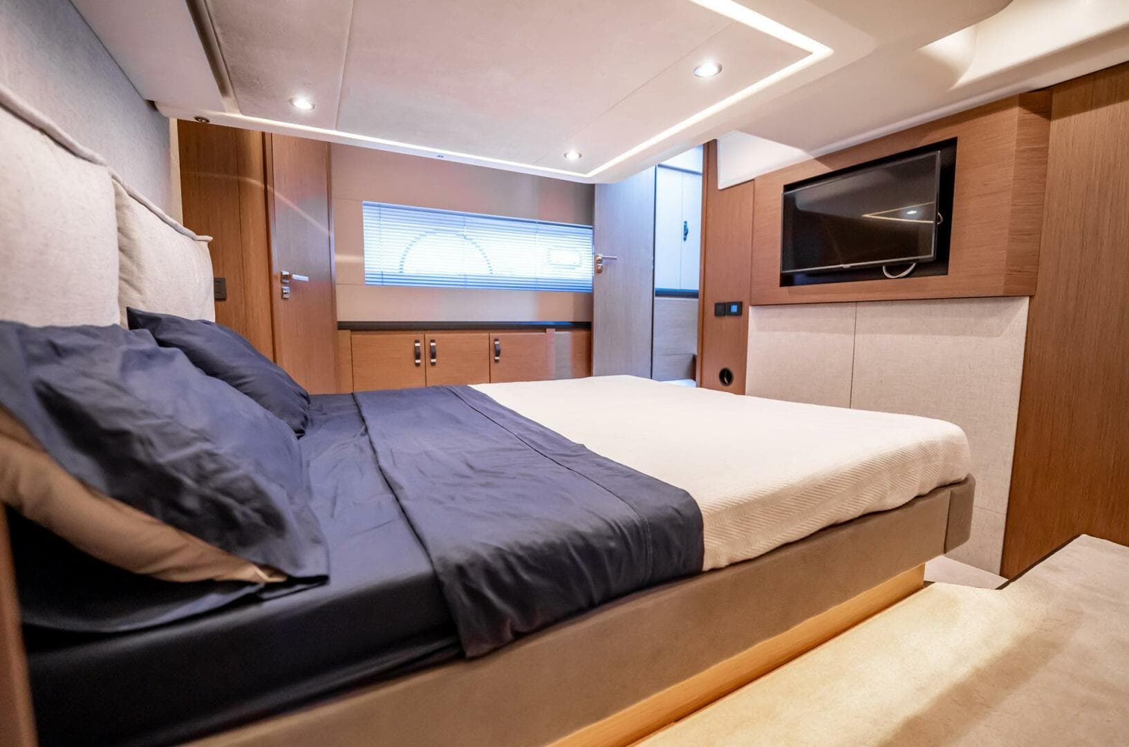 2021 Beneteau Monte Carlo 52 photo 32
