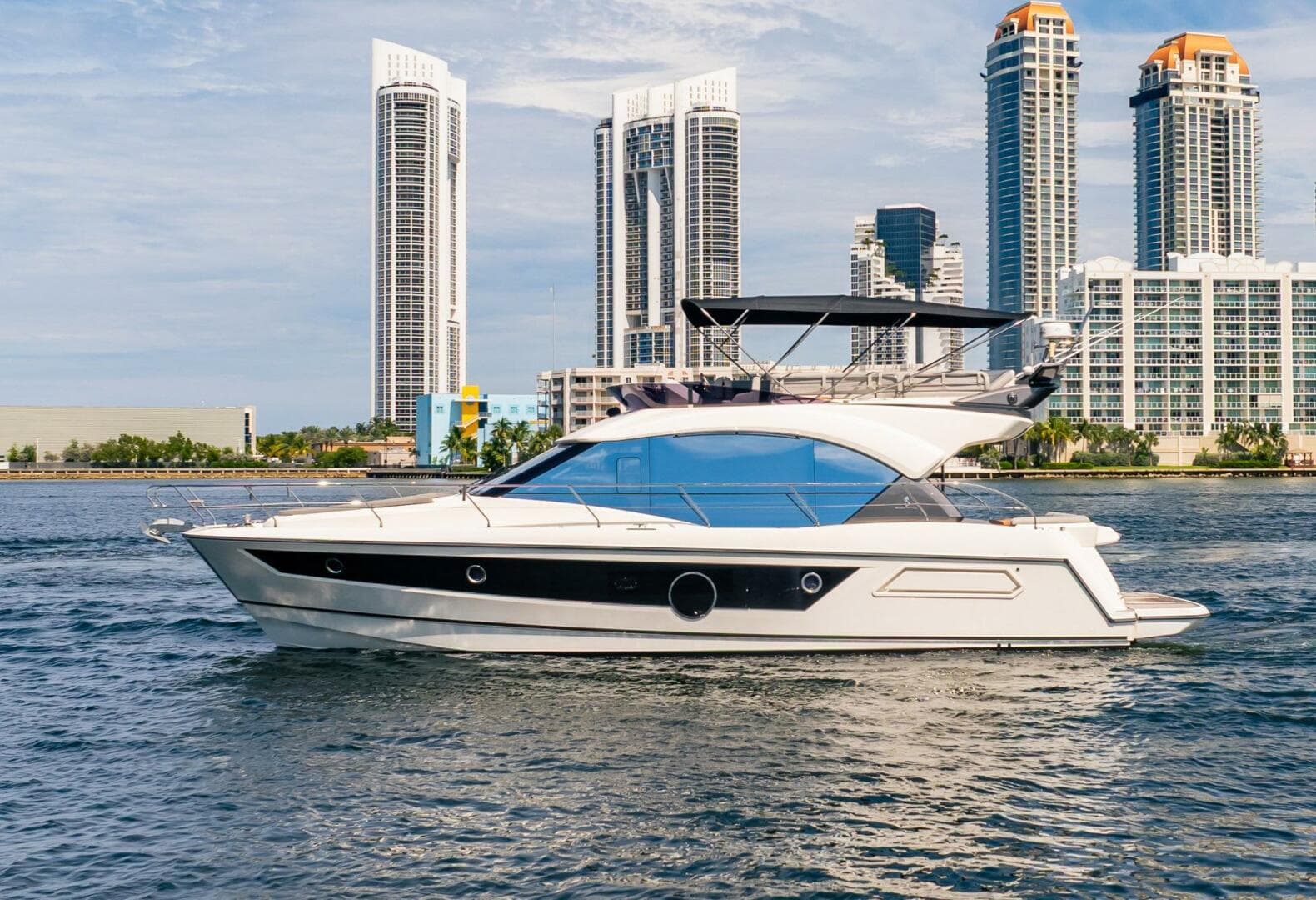2021 Beneteau Monte Carlo 52 photo 14