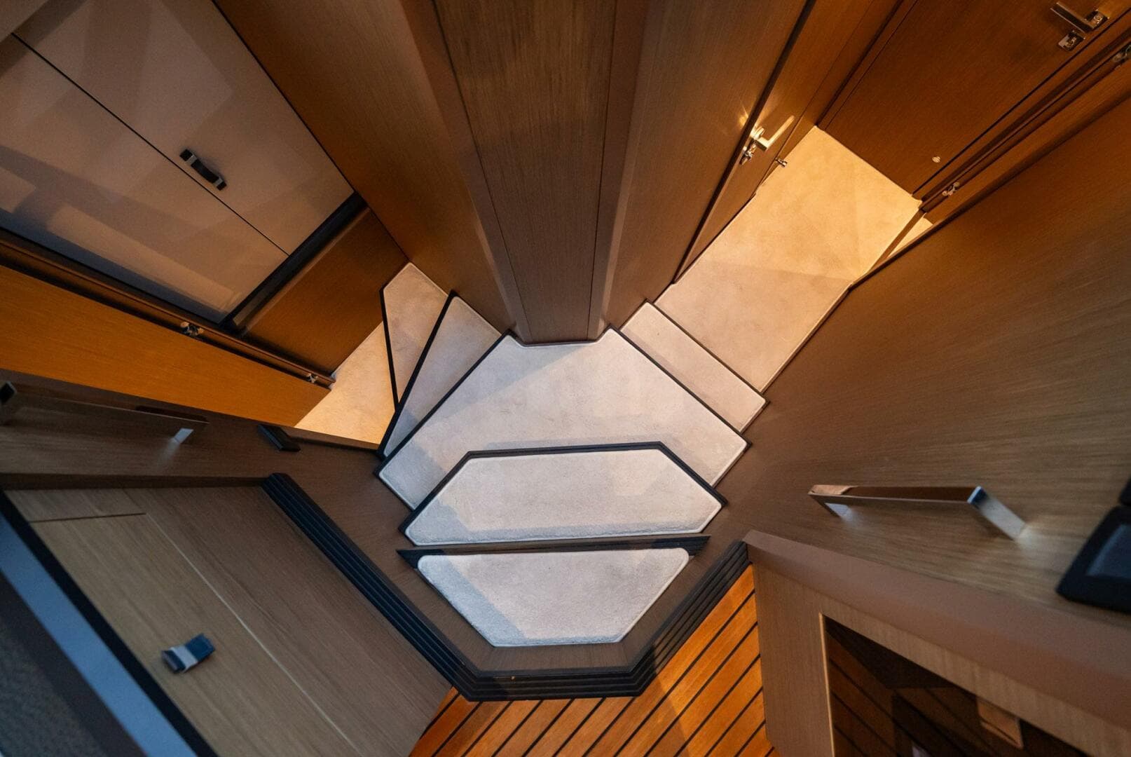 2021 Beneteau Monte Carlo 52 photo 29