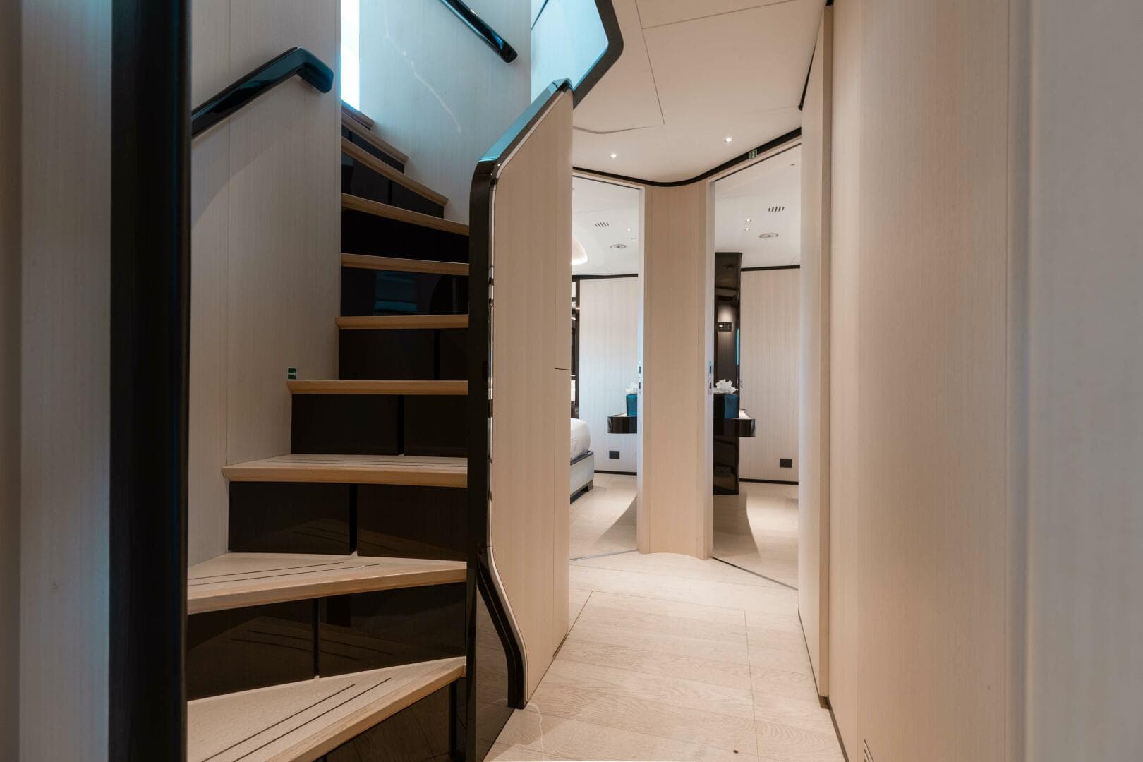 2019 Benetti Delfino 95 photo 11