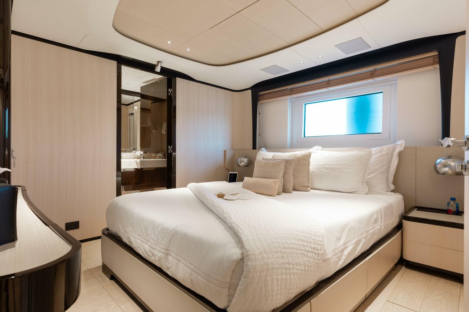 2019 Benetti Delfino 95 photo 12