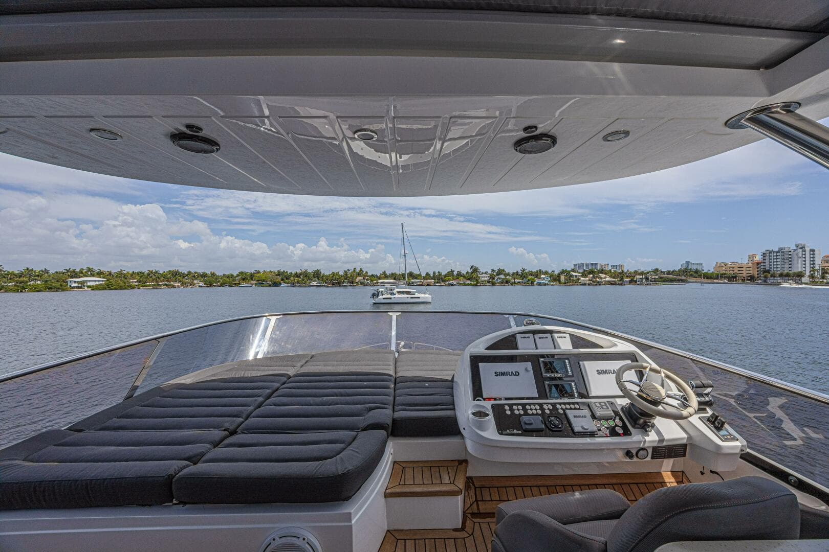 2017 Sunseeker 75 Yacht photo 25