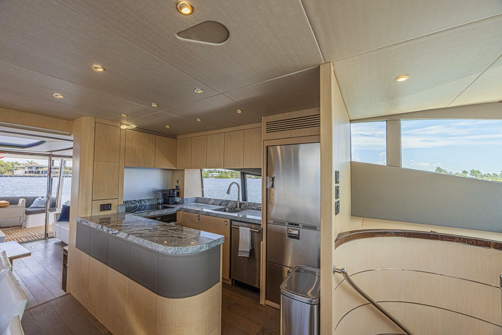 2017 Sunseeker 75 Yacht photo 34