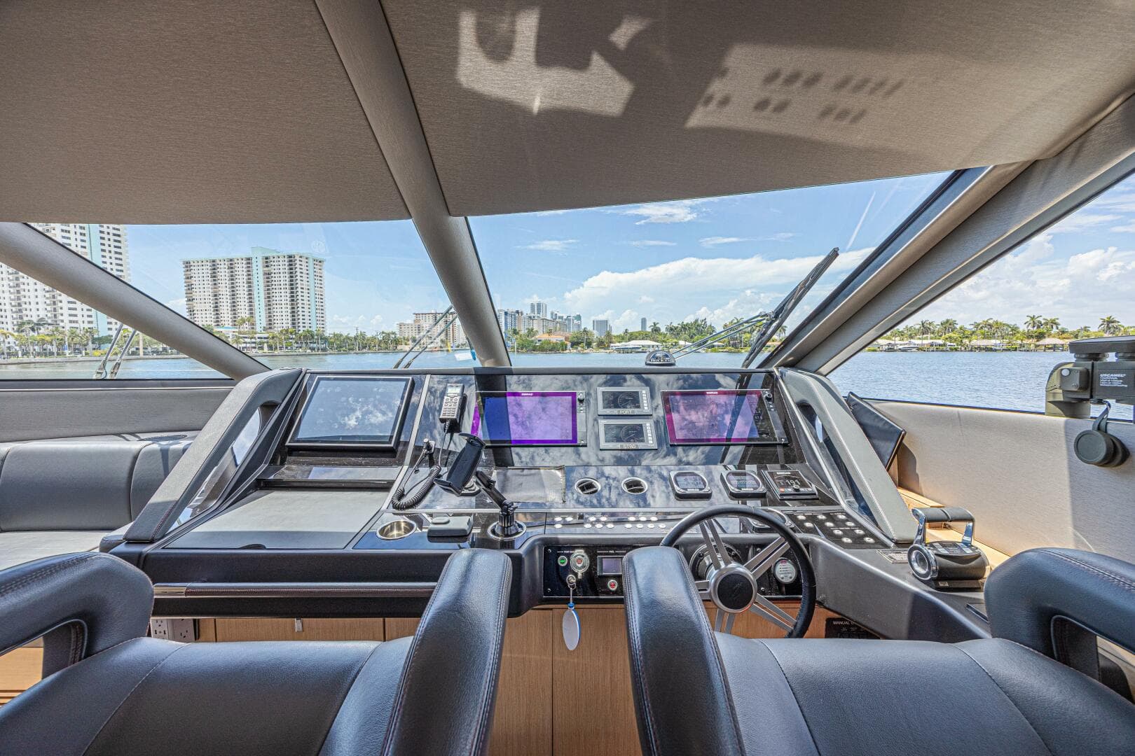 2017 Sunseeker 75 Yacht photo 38