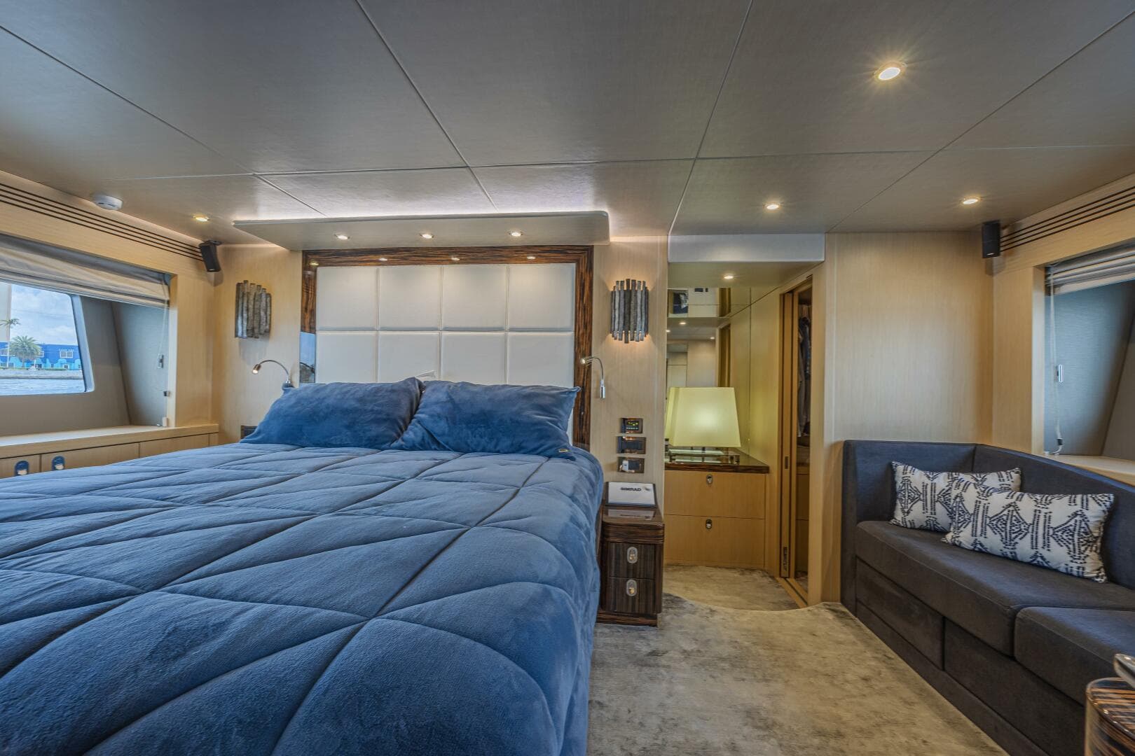 2017 Sunseeker 75 Yacht photo 42