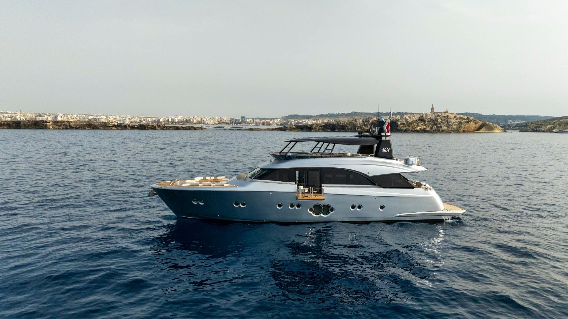 2013 Monte Carlo Yachts photo 27