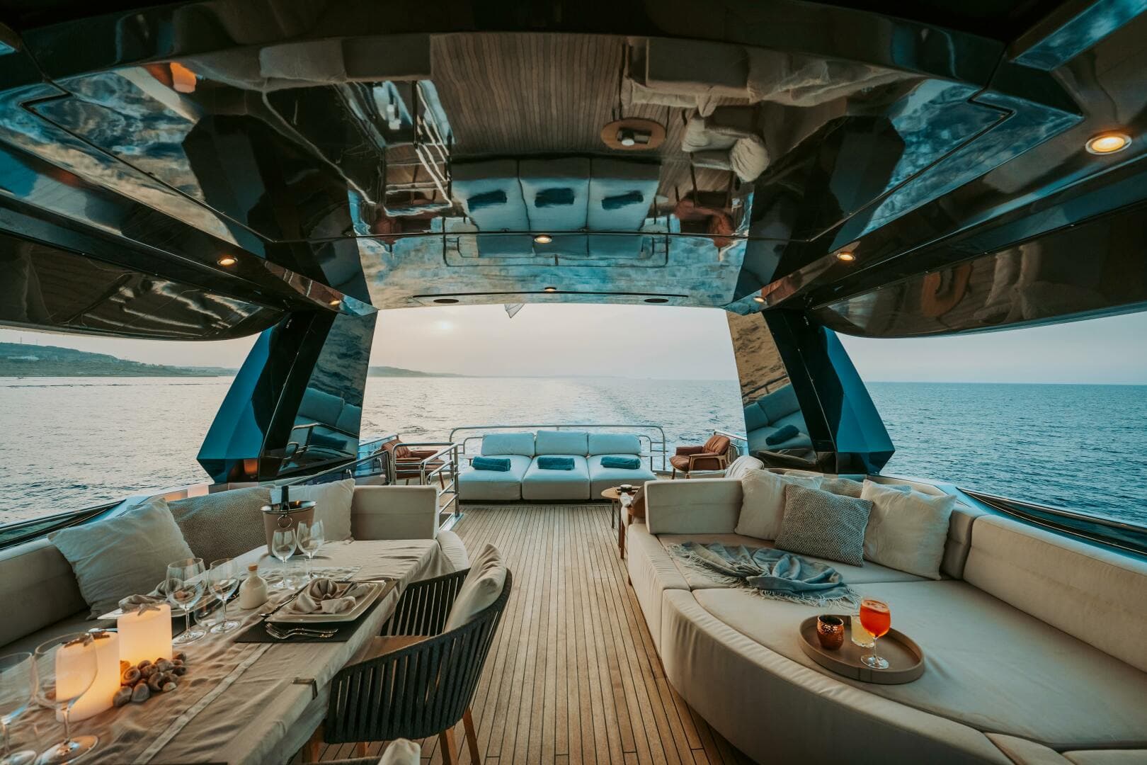 2013 Monte Carlo Yachts photo 19